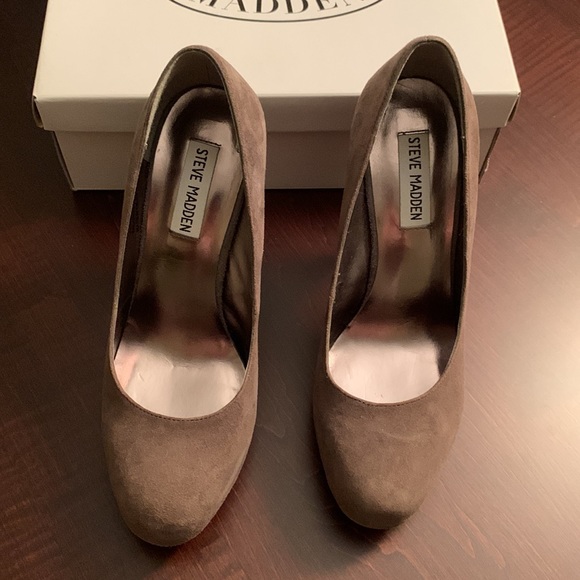 Steve Madden Platform Suede Gray Neutral Round Toe Heels - Size 8 - Picture 3 of 6
